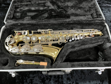 Excellent Condition Yamaha YAS-23 Alto Sax - New Pads! - Serial # 111171A